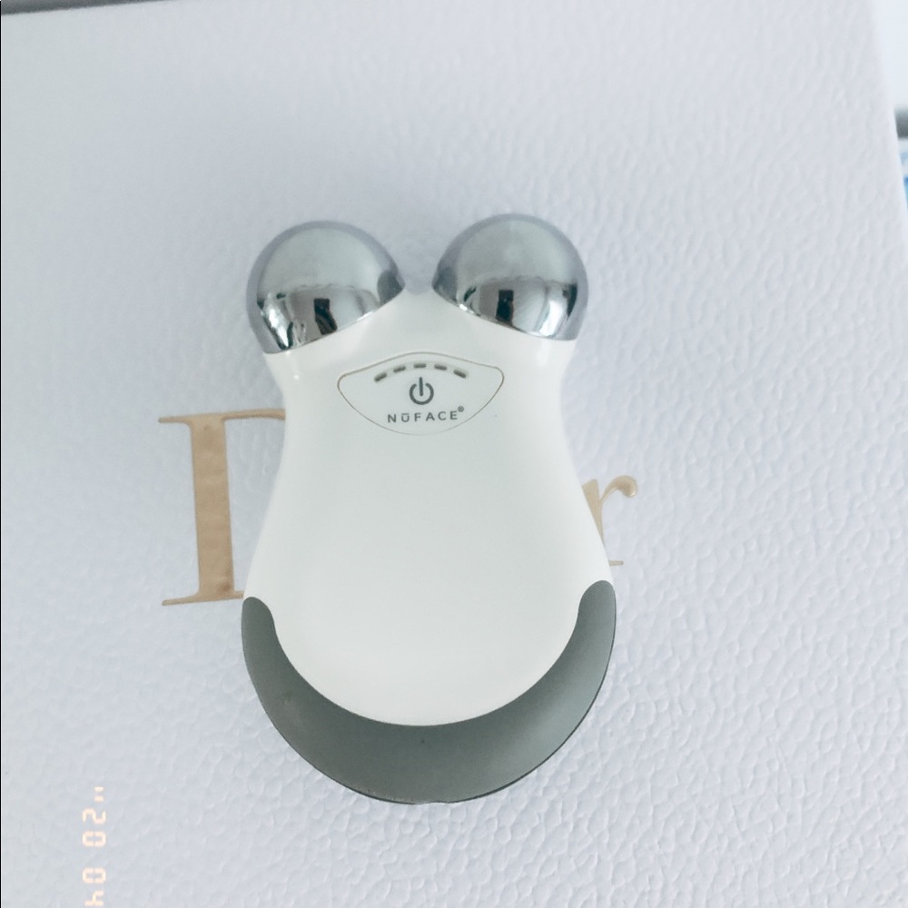 Nuface face massage lifting